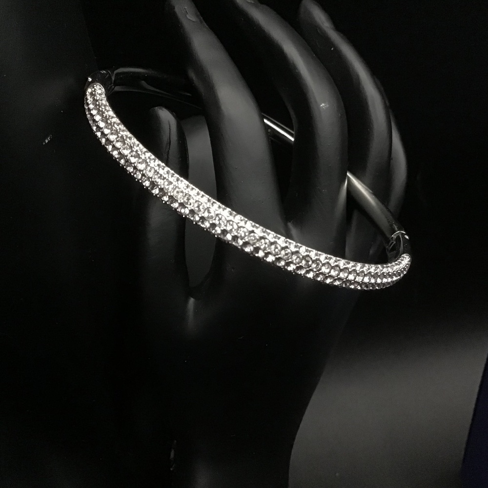 Swarovski Crystals Bangle #5184515 new in box